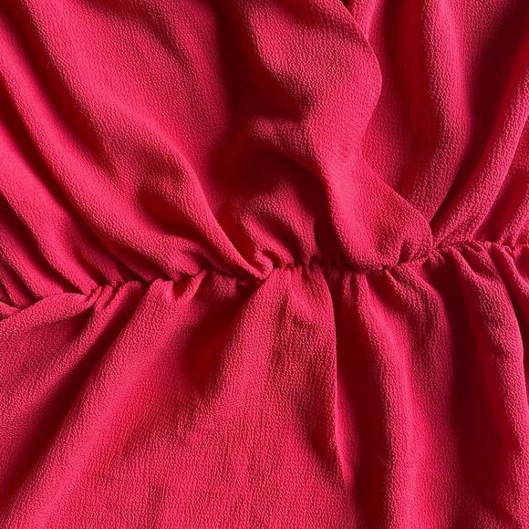 3/$20 Boohoo Red Plunging Neckline Blouse - Size Small - Picture 3 of 4